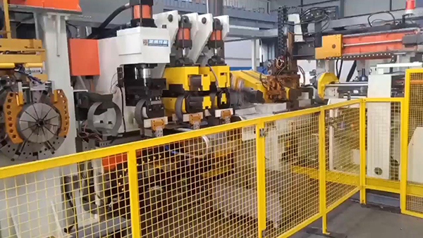 Automatic motorcycle rim welding line